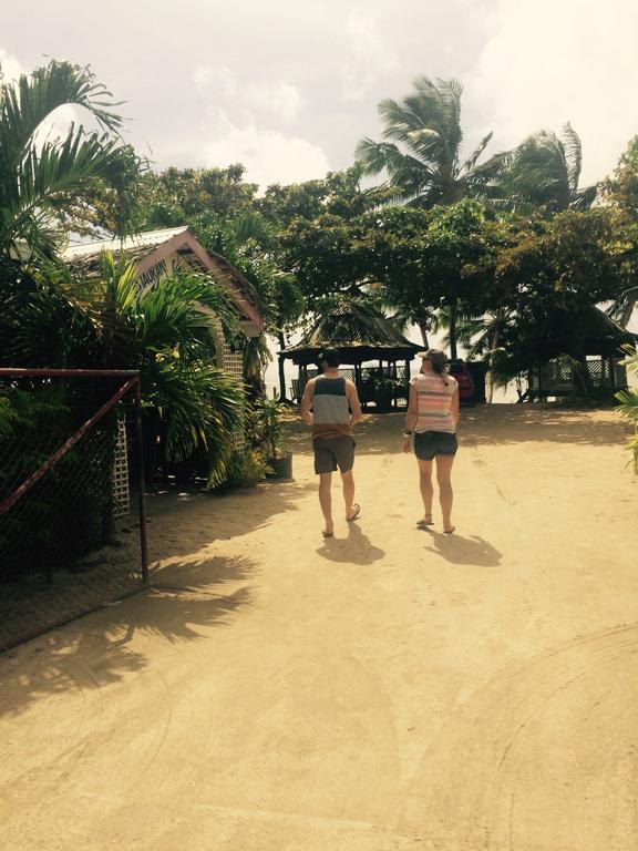 Vacations Beach Fale Hotel Manase ภายนอก รูปภาพ