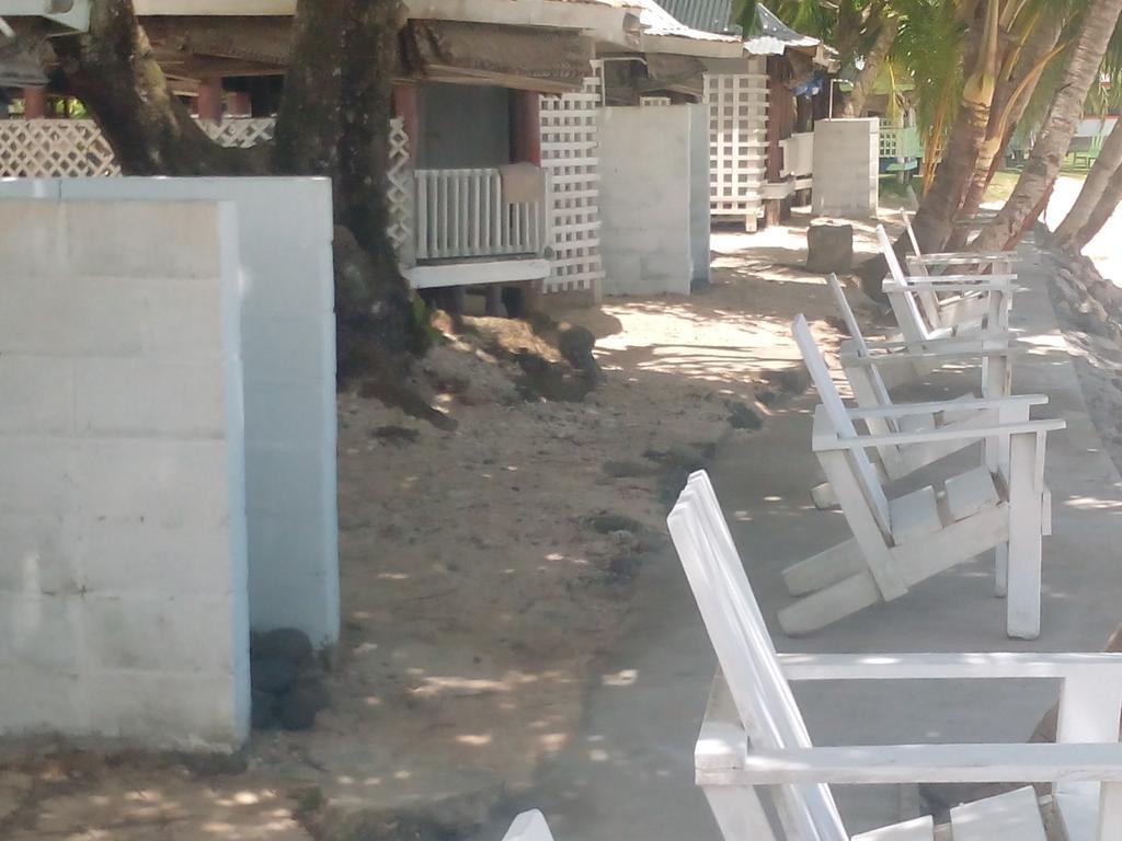 Vacations Beach Fale Hotel Manase ภายนอก รูปภาพ