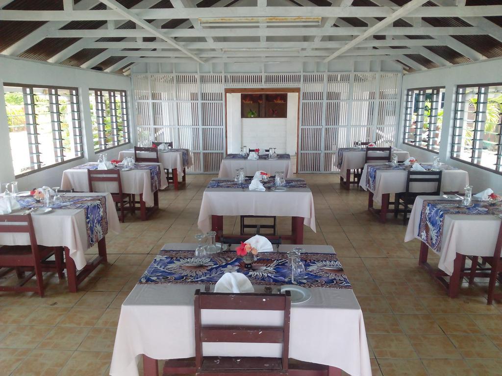 Vacations Beach Fale Hotel Manase ภายนอก รูปภาพ