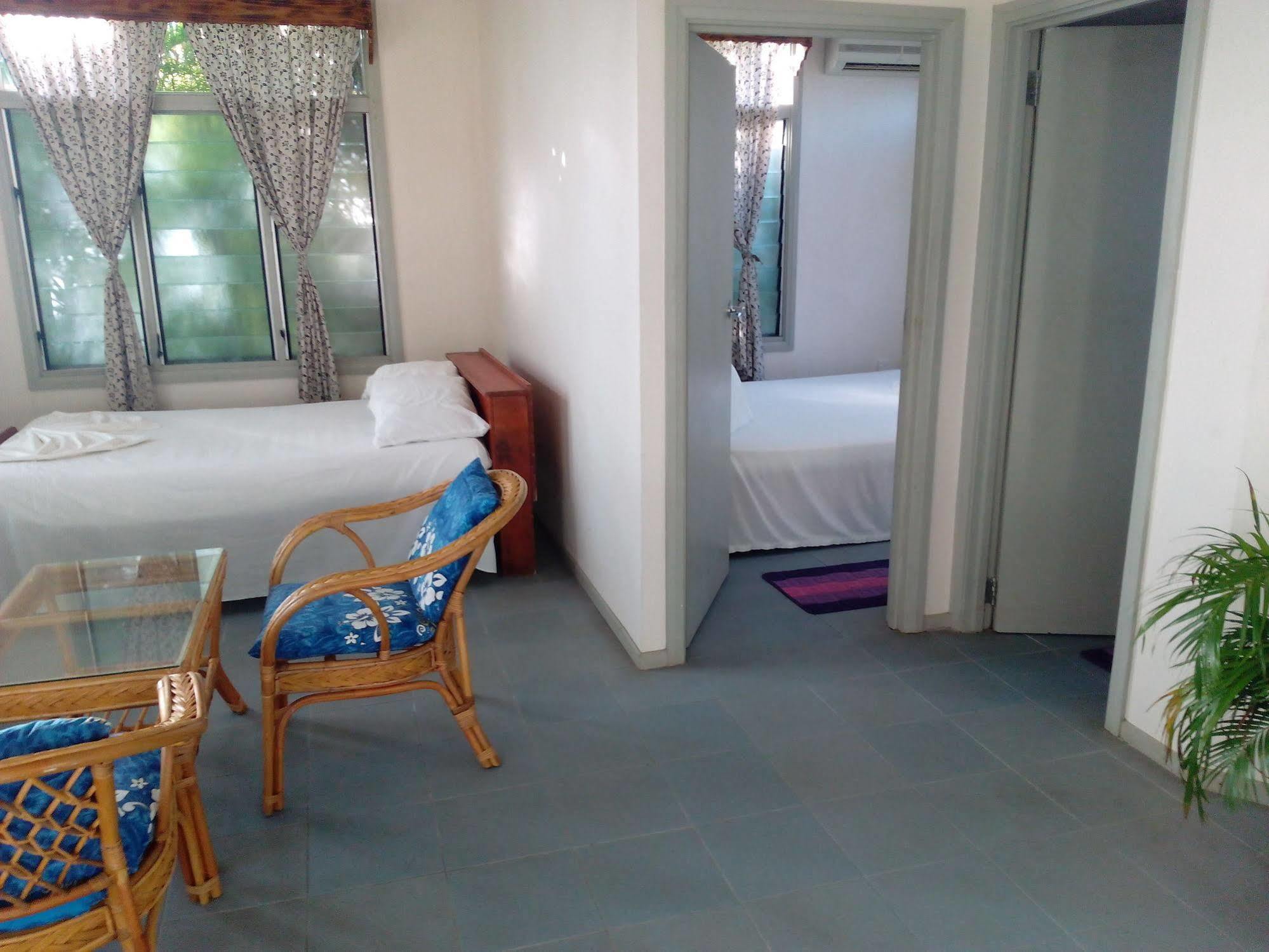 Vacations Beach Fale Hotel Manase ภายนอก รูปภาพ