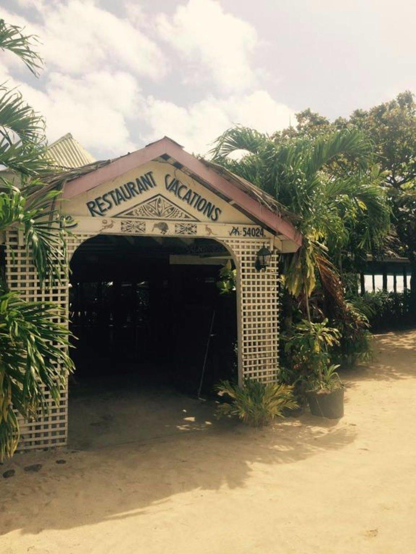 Vacations Beach Fale Hotel Manase ภายนอก รูปภาพ