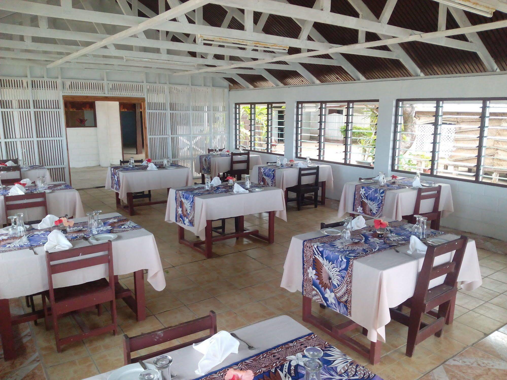 Vacations Beach Fale Hotel Manase ภายนอก รูปภาพ