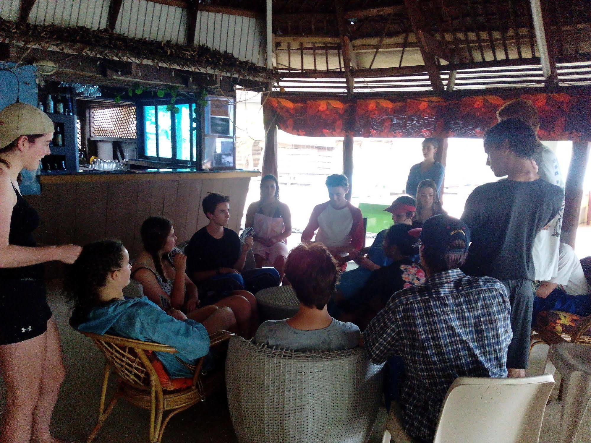 Vacations Beach Fale Hotel Manase ภายนอก รูปภาพ